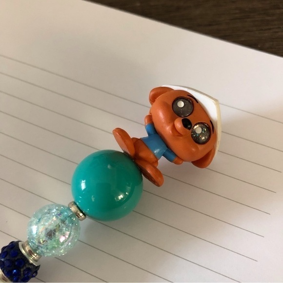 Disney doorables: Winnie the Pooh: Roo handmade beaded pen - Picture 1 of 3